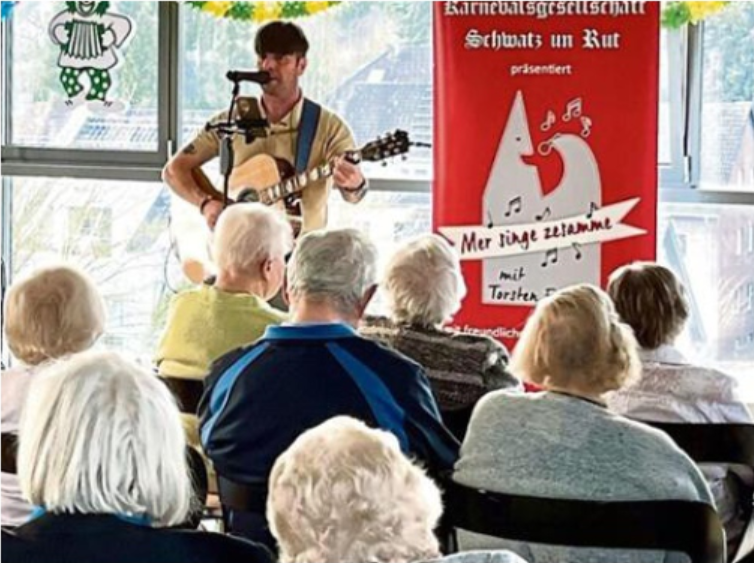 Die Bewohnerinnen und Bewohner des Altenheims wurden bestens unterhalten.
